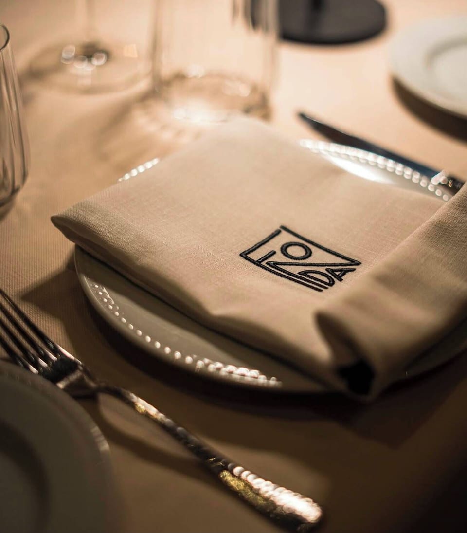 2 restaurants; breakfast, dinner, and brunch served