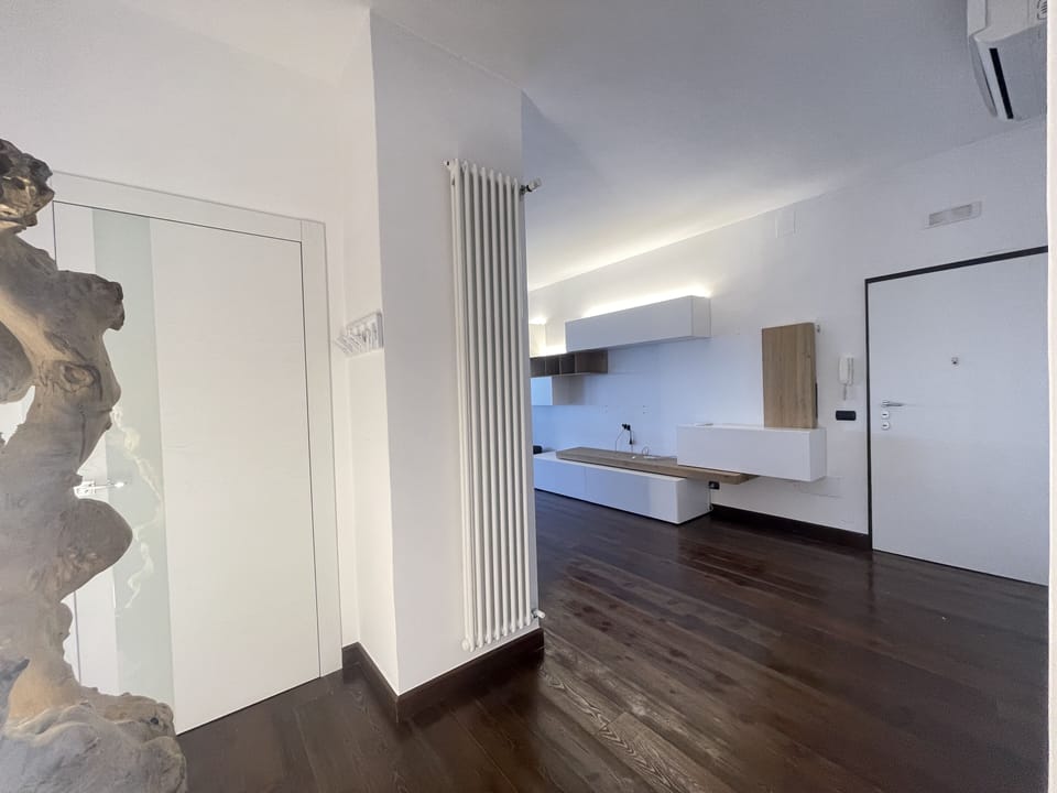Panoramic Apartment | Living area | Smart TV