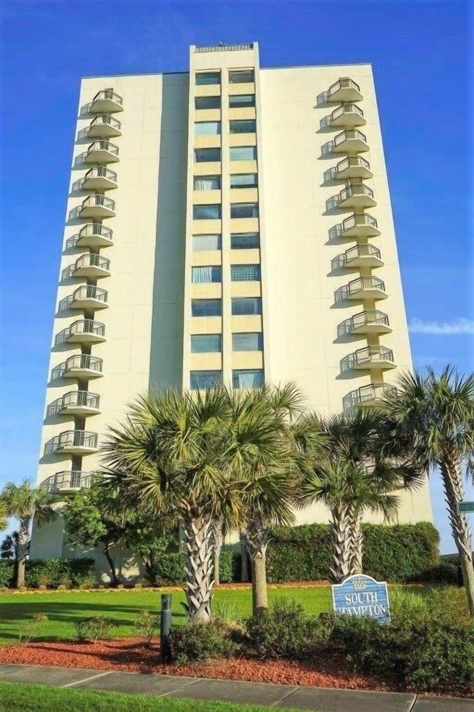 Condo, 2 Bedrooms | Exterior