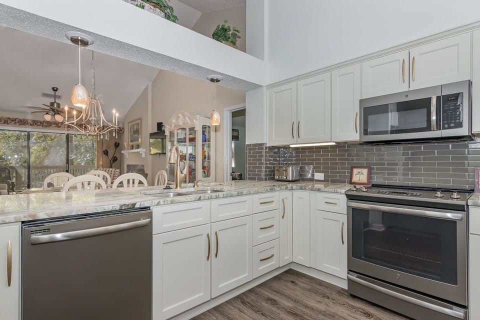Villa, 3 Bedrooms | Private kitchen | Coffee/tea maker, fridge, oven, toaster