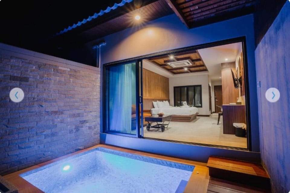deluxe villa double bed with private pool | Minibar, in-room safe, desk, laptop workspace
