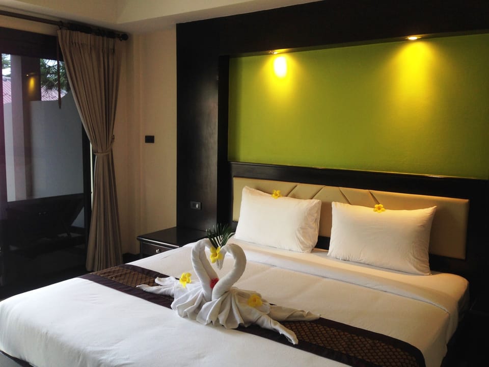 Junior  Room | In-room safe, blackout drapes, bed sheets