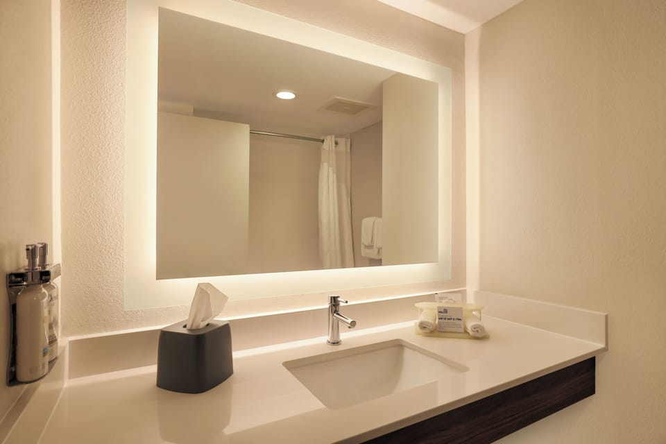 Standard Room | Premium bedding, down comforters, memory foam beds