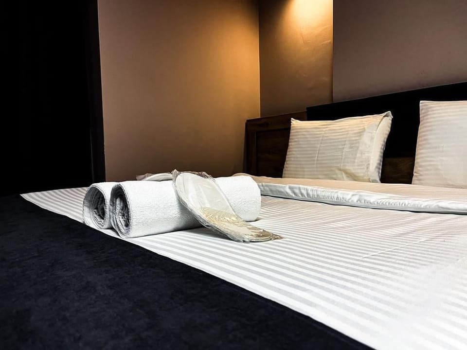 City Room, 1 Bedroom, Smoking, City View | Egyptian cotton sheets, premium bedding, WiFi (free)
