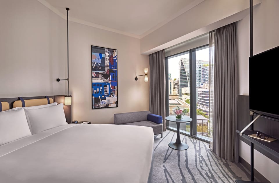Classic Room, 1 Queen Bed | In-room safe, blackout drapes, iron/ironing board, cribs (free)