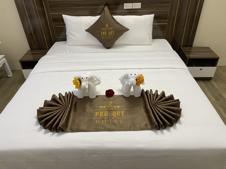 Deluxe Double Room | Premium bedding, pillowtop beds, desk, WiFi (free)