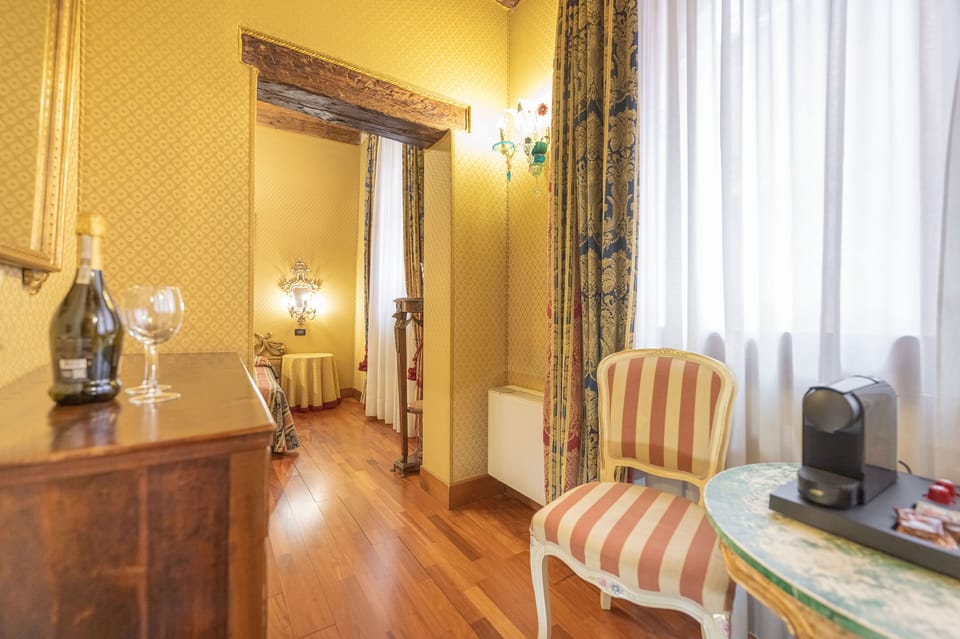 Superior Room (203) | Minibar, free WiFi, bed sheets