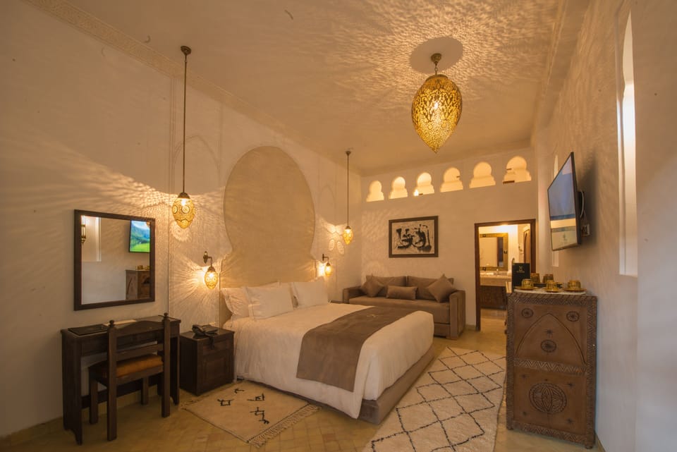 Deluxe Double Room | In-room safe, desk, laptop workspace, blackout drapes