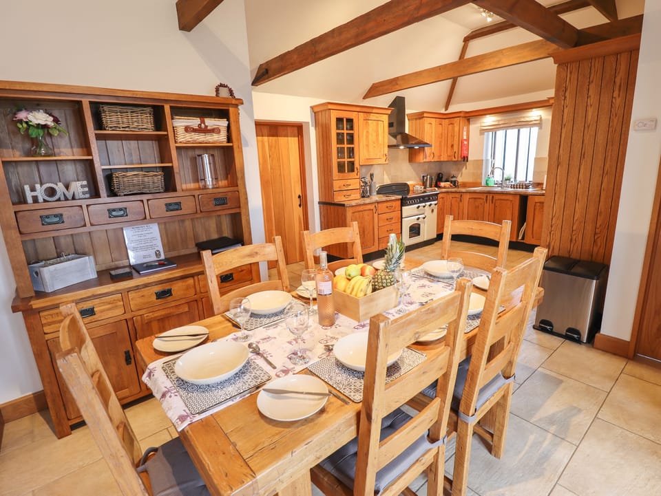 Cottage | Interior