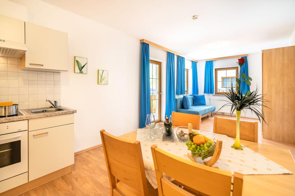 Apartment | Dining