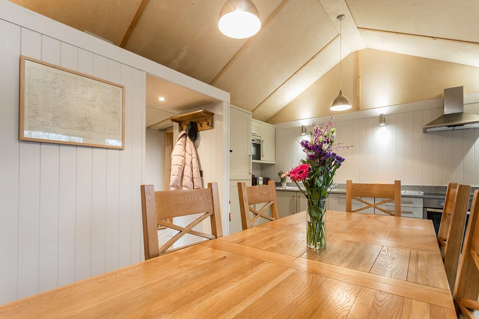 Cottage | Dining