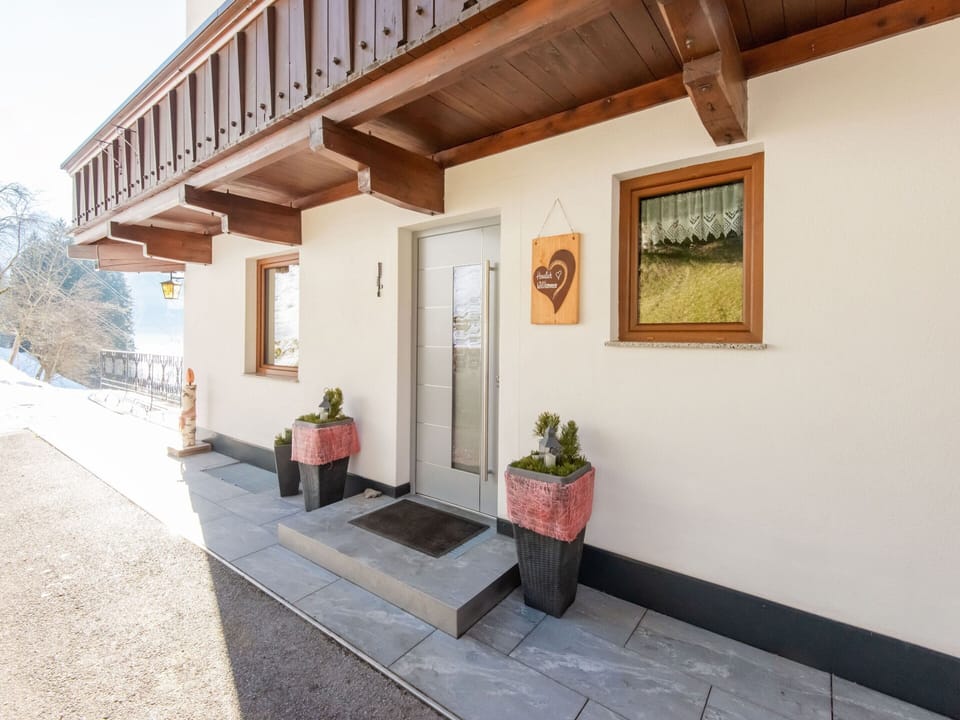 House | Reception