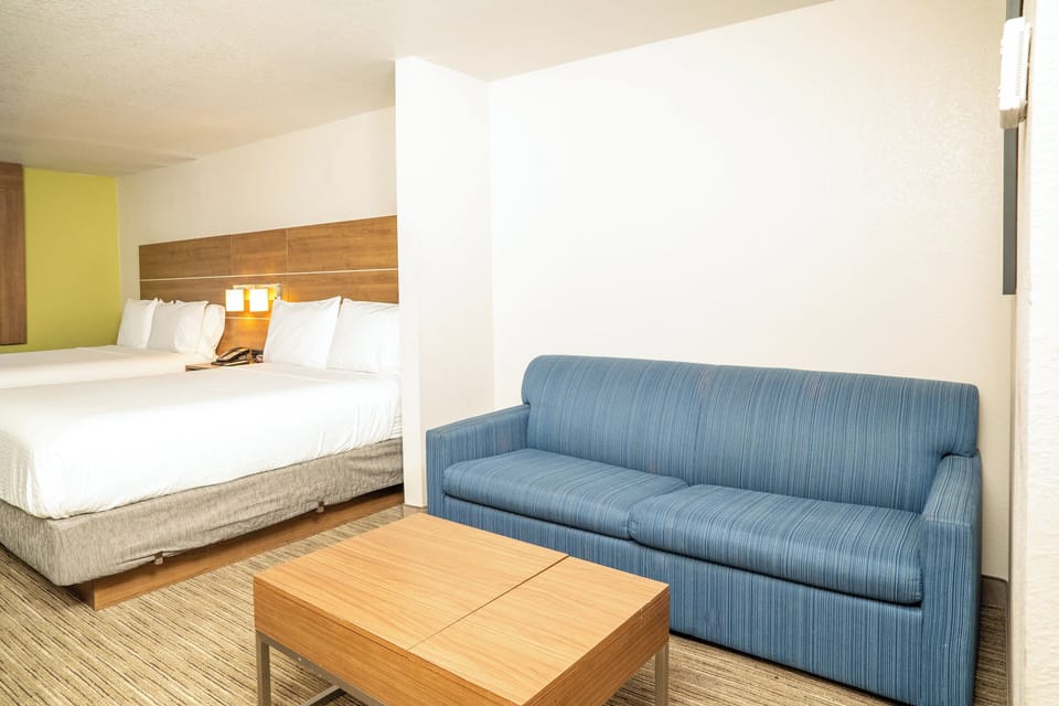 In-room safe, desk, laptop workspace, blackout drapes