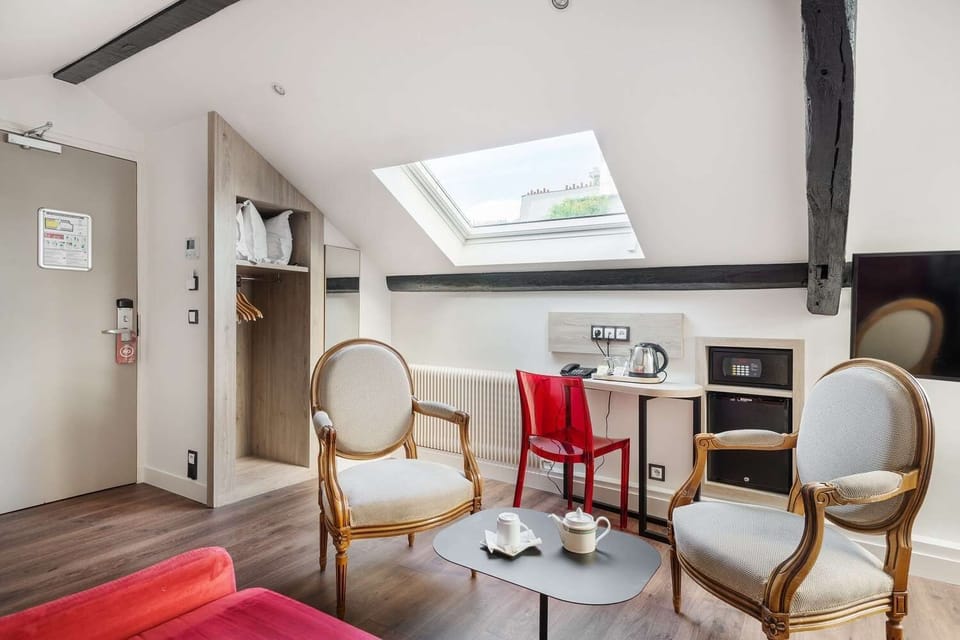Family Room | Soundproofing, iron/ironing board, cribs/infant beds, bed sheets