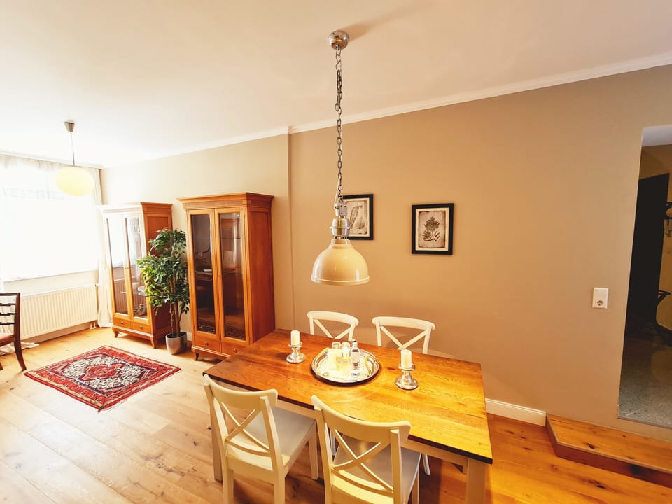 Apartment, 1 Bedroom | In-room dining