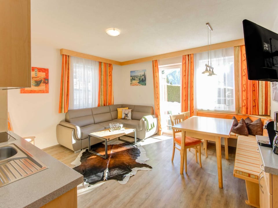 Apartment | Living room