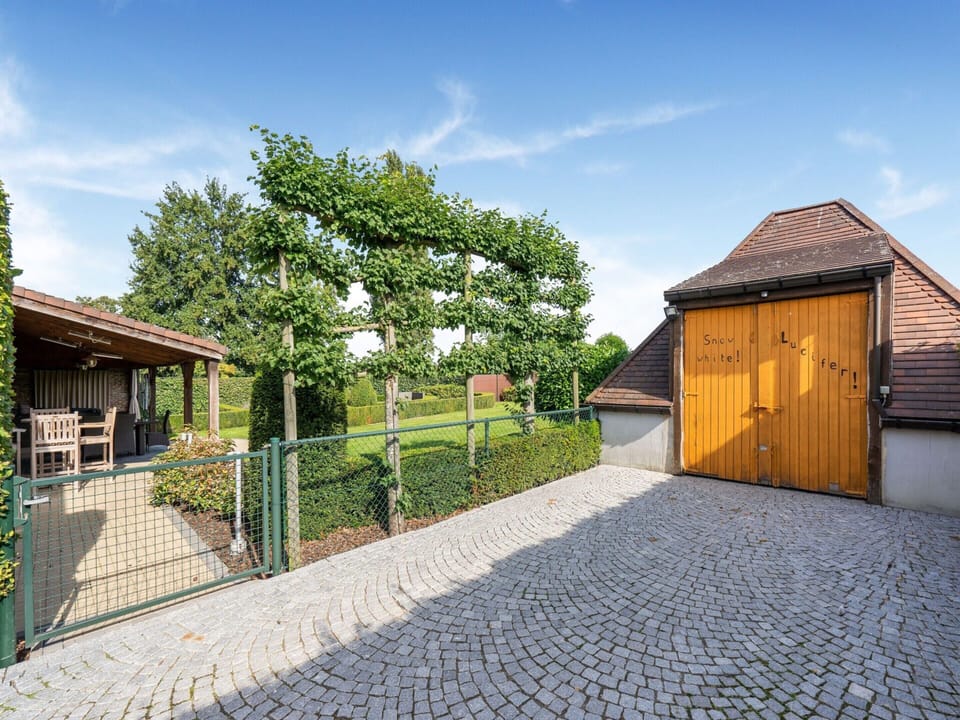 House | Exterior