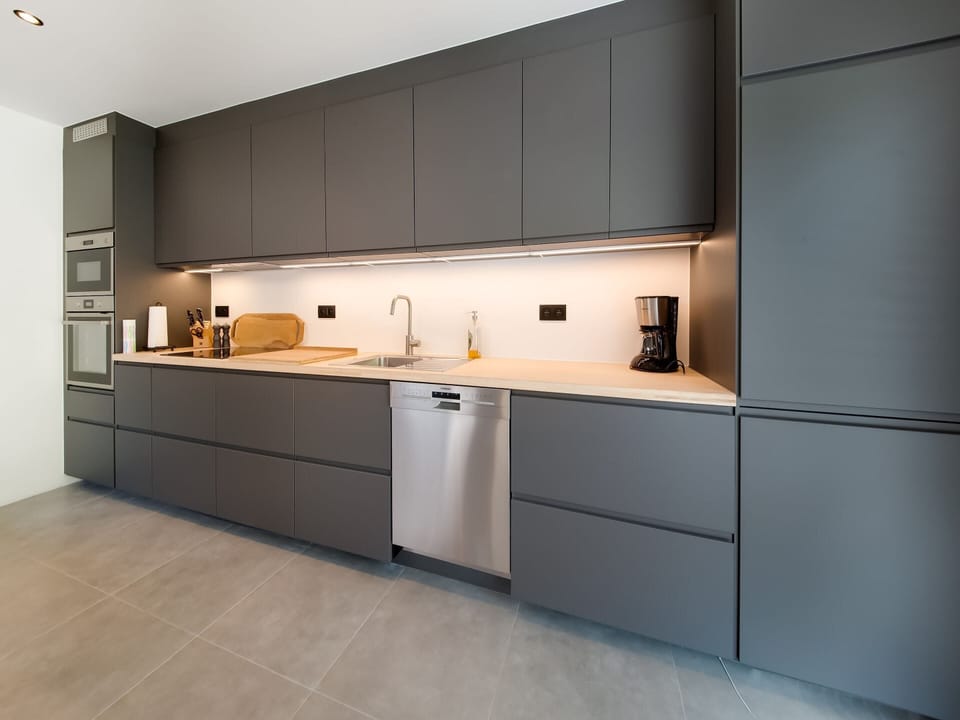 House | Private kitchen | Microwave, highchair