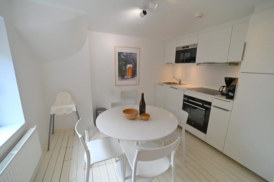 Apartment | Private kitchen | Highchair