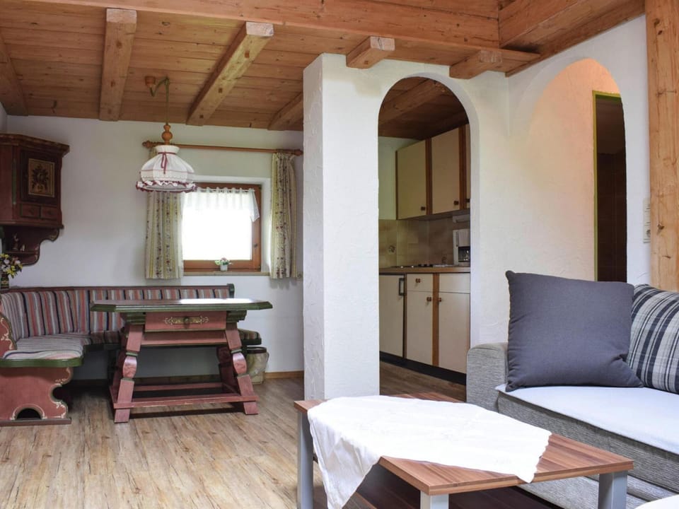 Apartment | Dining