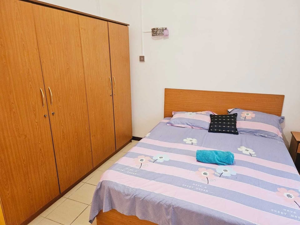 Apartment | 3 bedrooms, iron/ironing board, WiFi (free), bed sheets