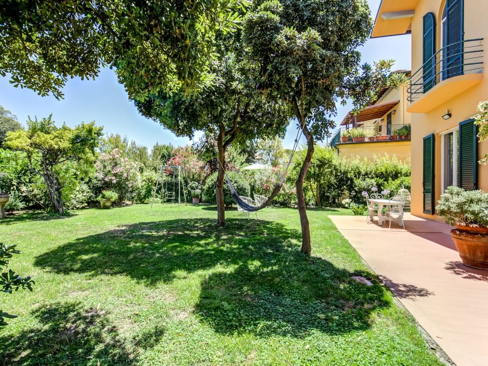 House | Garden