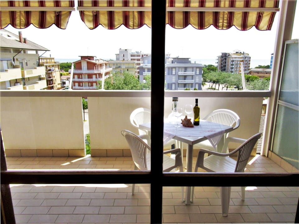 House | Balcony