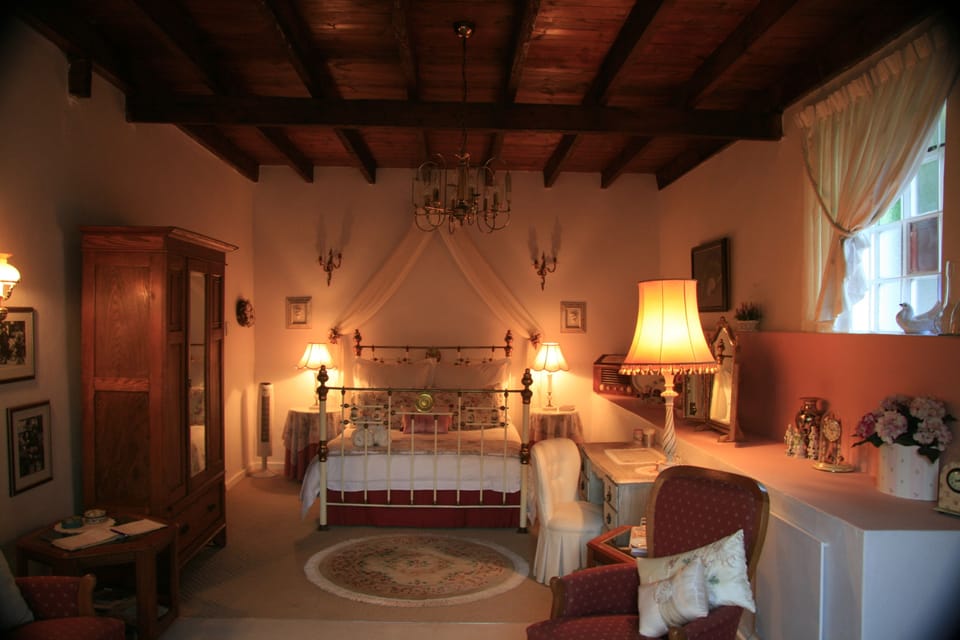 Luxury Suite | In-room safe, individually decorated, individually furnished