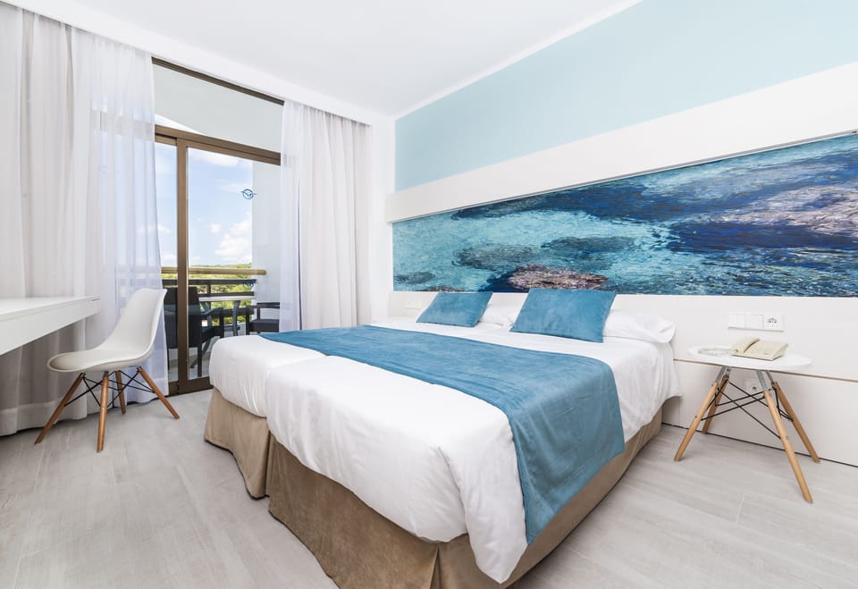 Iron/ironing board (on request), WiFi (free)