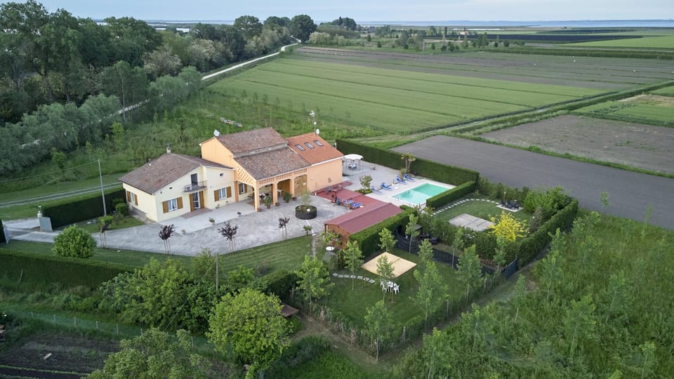 Villa | Exterior