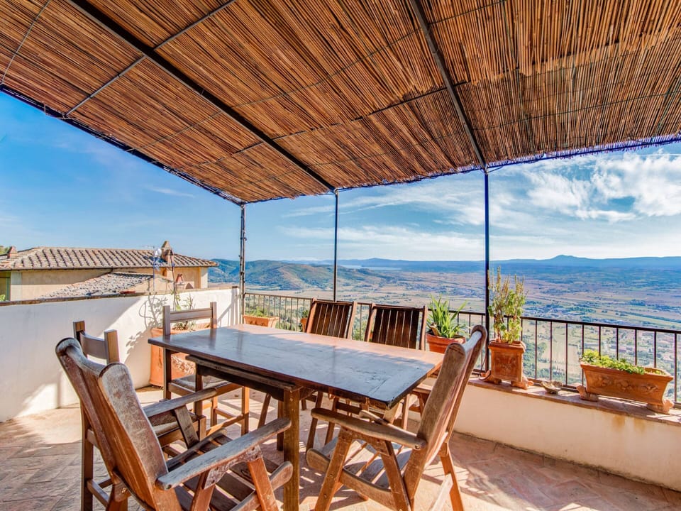 Villa | Balcony