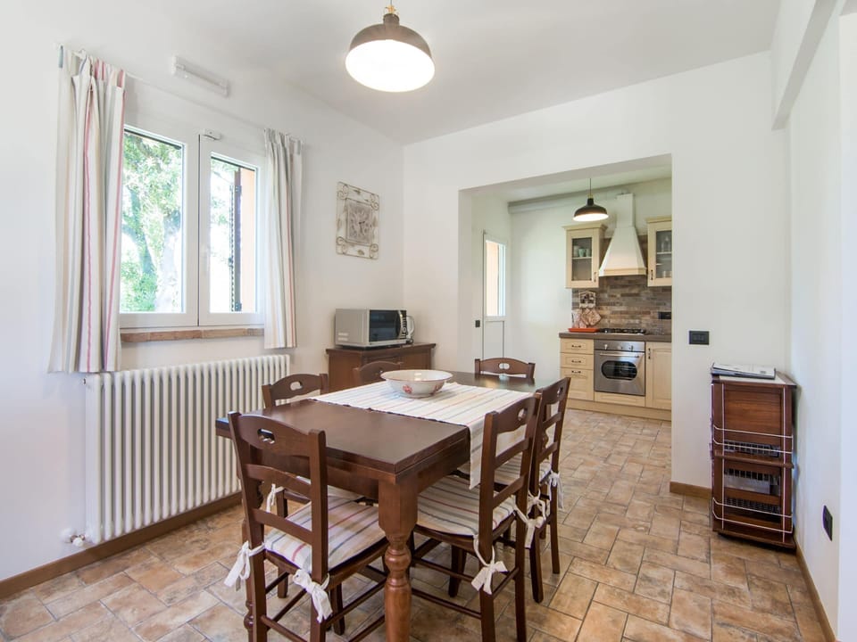 House | Dining