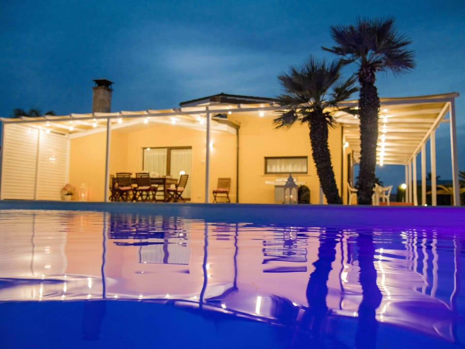 Villa | Pool | Indoor pool, outdoor pool