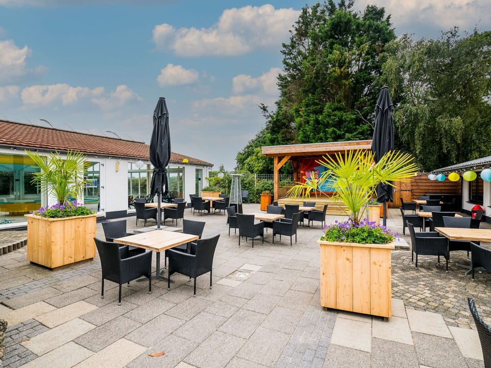 Chalet | Dining