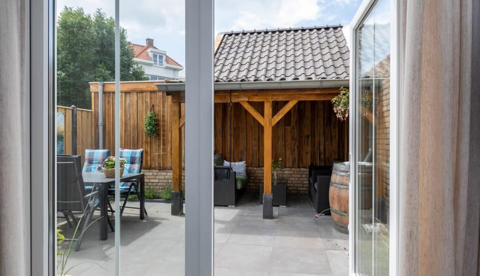 House | Balcony