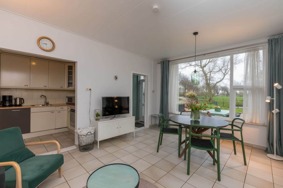 Apartment | Dining