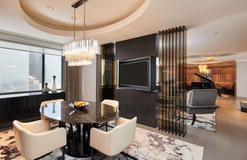 Suite, 1 Bedroom (Performer) | Living area | 42-inch flat-screen TV with cable channels, TV, pay movies