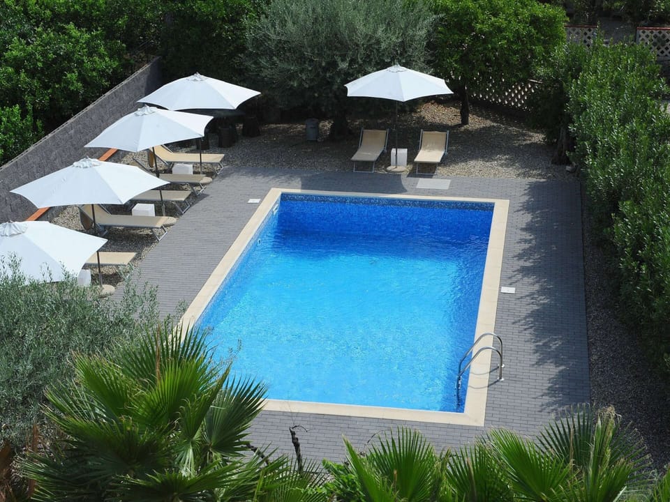 House | Pool | Outdoor pool