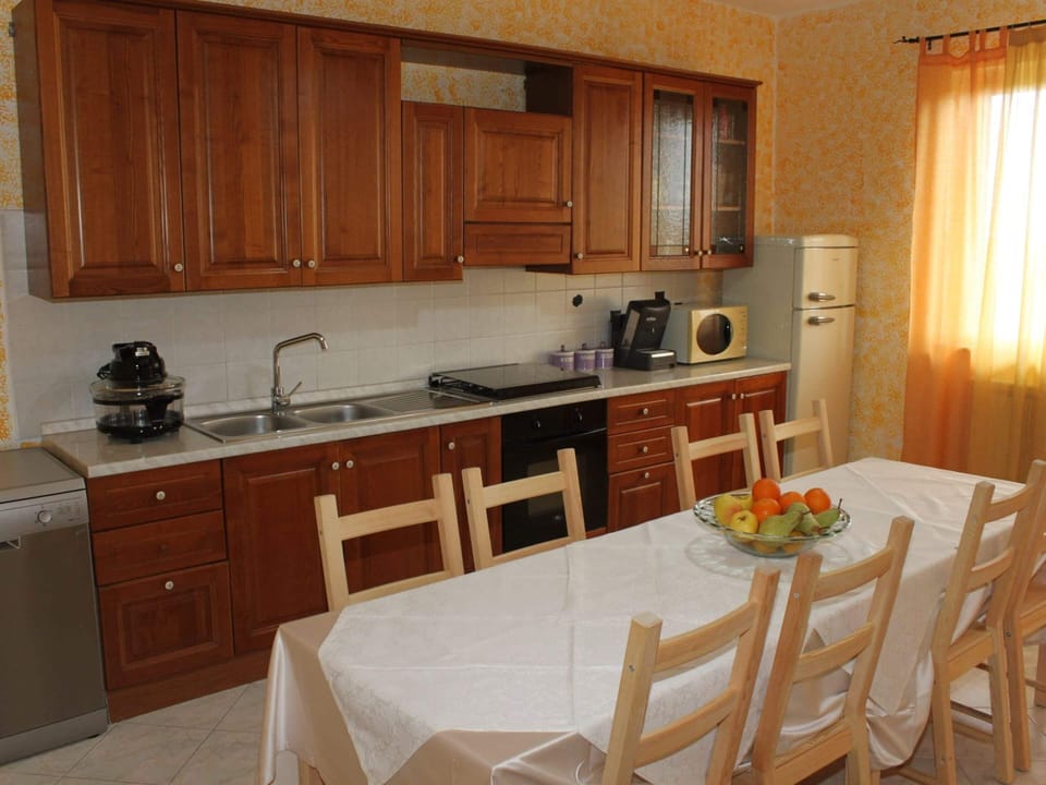 Apartment | Private kitchen | Highchair