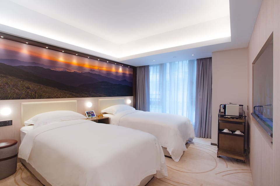 Smart Stylish Twin Room | Down comforters, in-room safe, iron/ironing board (on request)