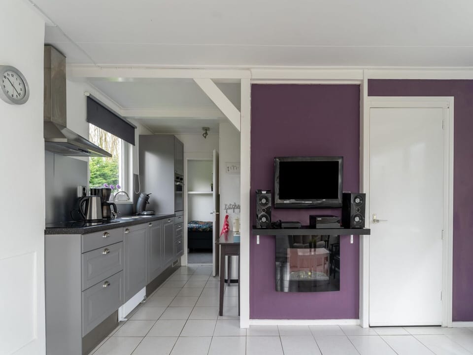 House | Private kitchen | Electric kettle, highchair