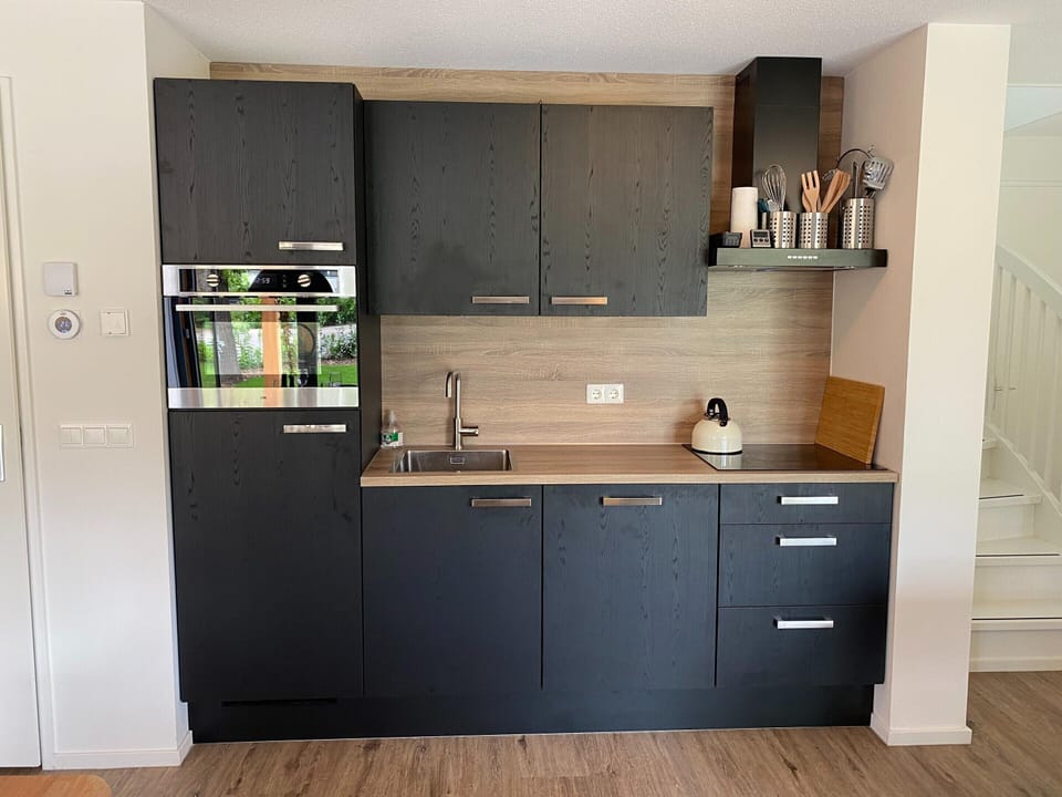 House | Private kitchen | Microwave, highchair