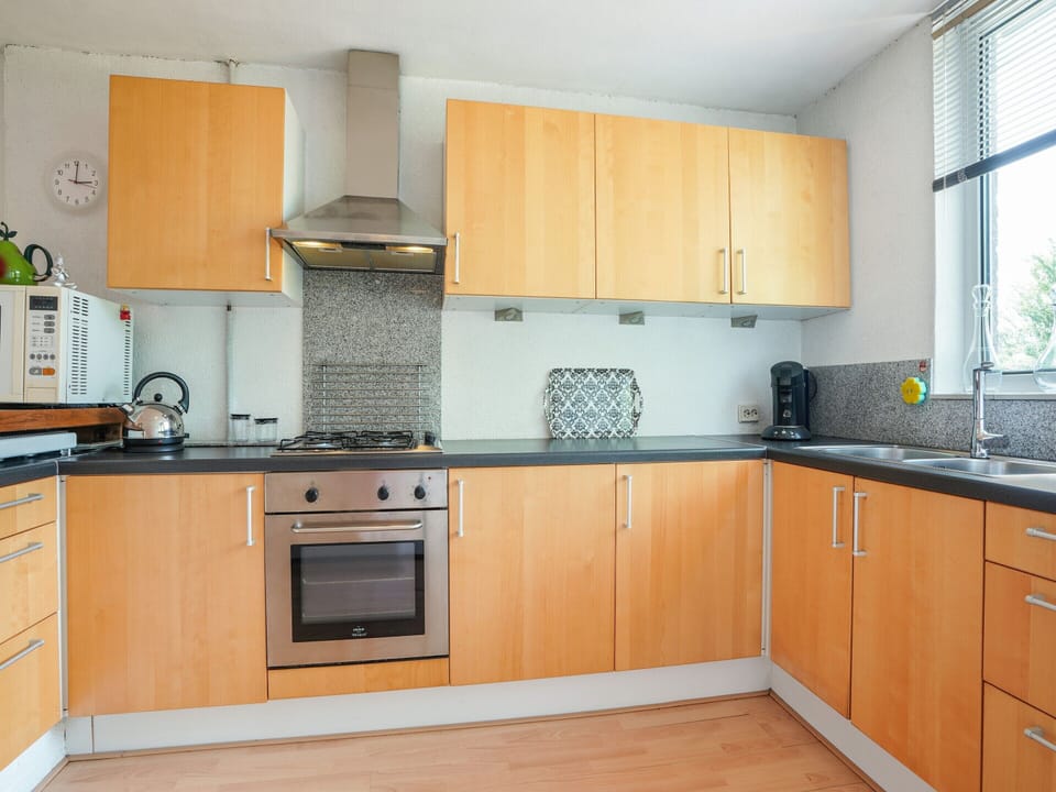 Bungalow | Private kitchen | Electric kettle