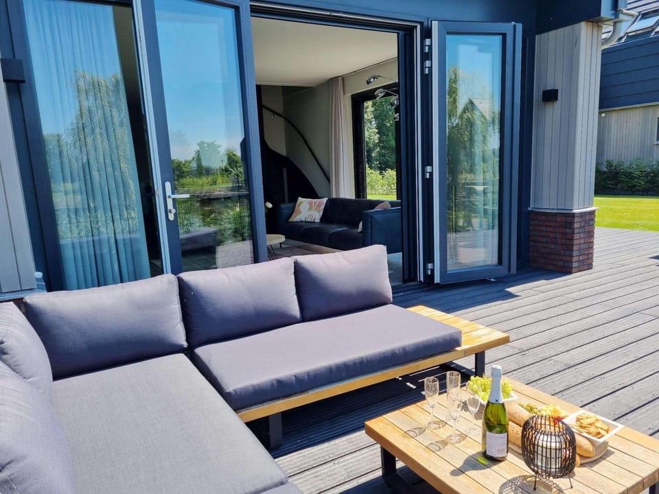 House | Balcony