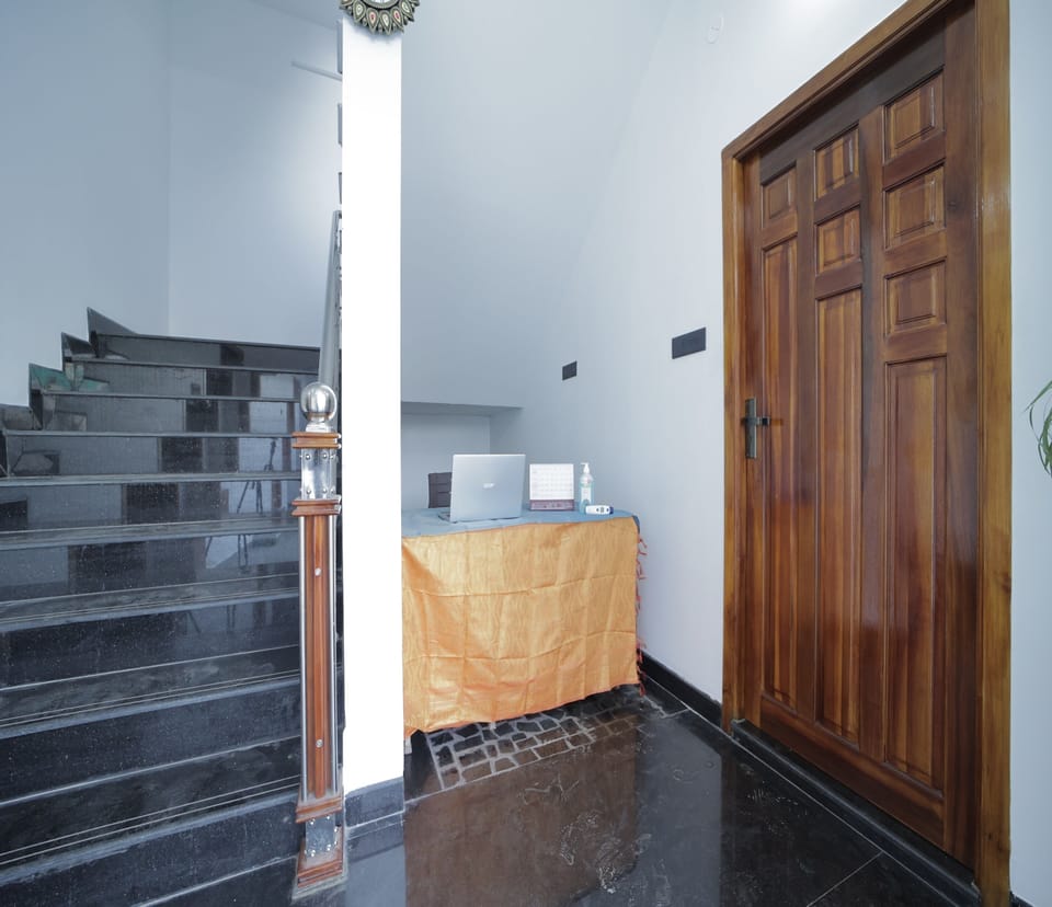 APK Farm House Hotel in Noida