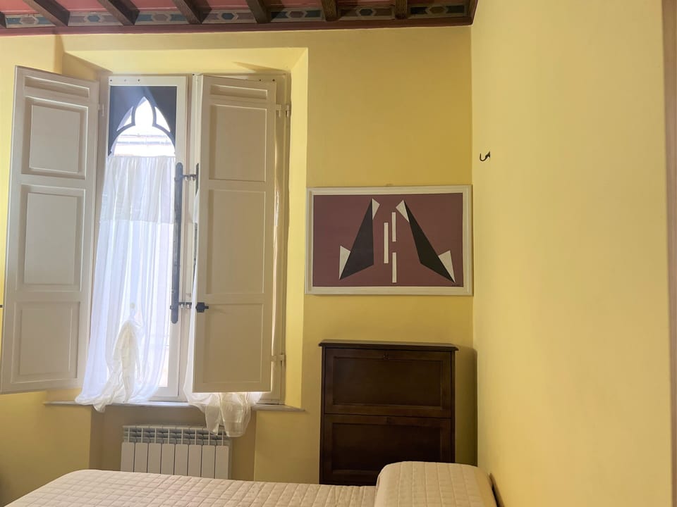 1 bedroom, in-room safe, desk, iron/ironing board
