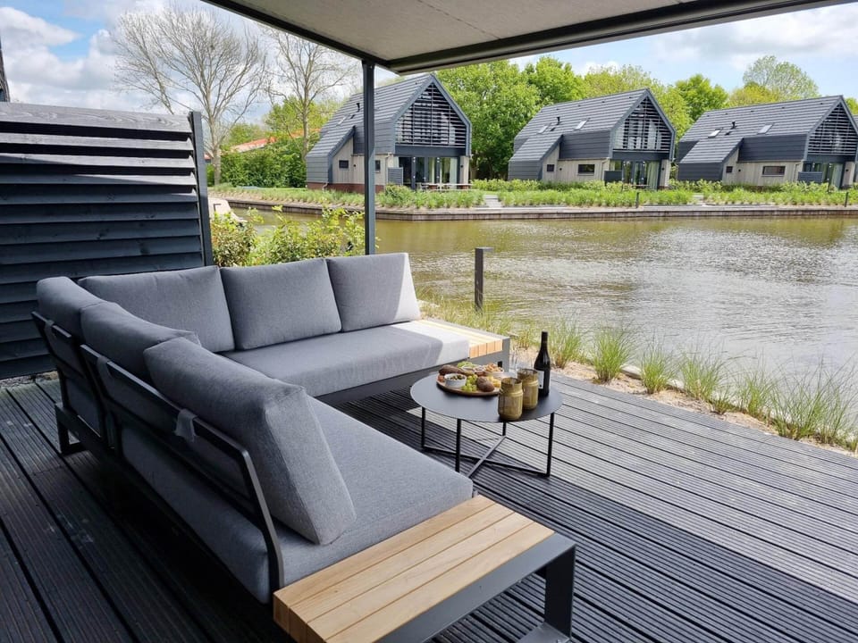 House | Balcony