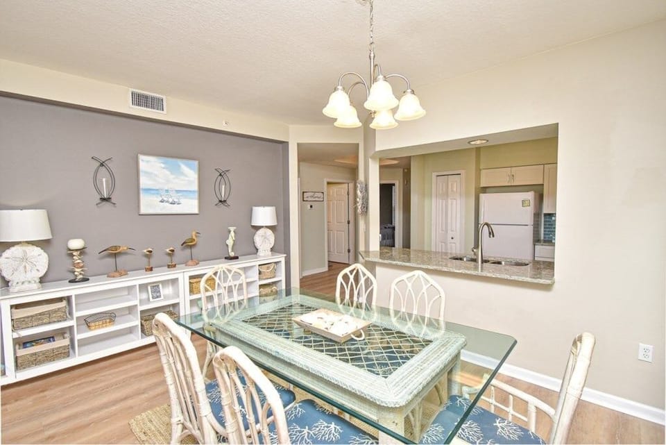 Condo, 3 Bedrooms | Private kitchen