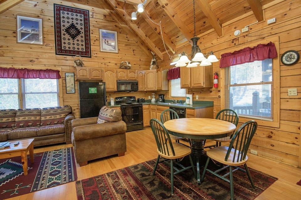 Cabin, 1 Bedroom | Private kitchen | Fridge, oven, coffee/tea maker, toaster