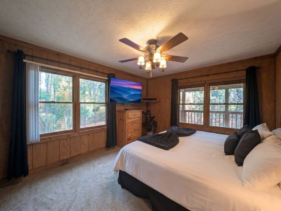 Cabin, 2 Bedrooms | 2 bedrooms, WiFi (free)